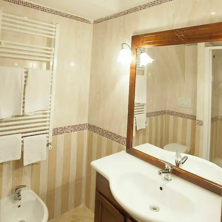Lolart - Tiburtina Station Apartment *