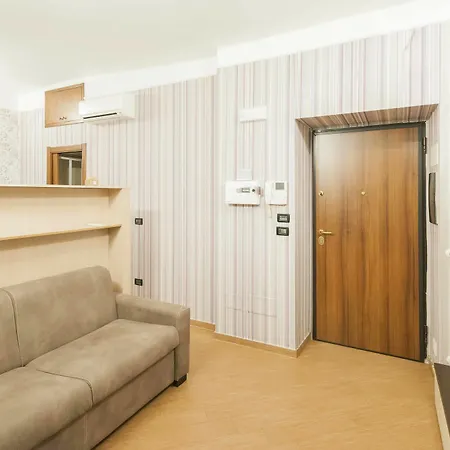 Lolart - Tiburtina Station Apartment Rome